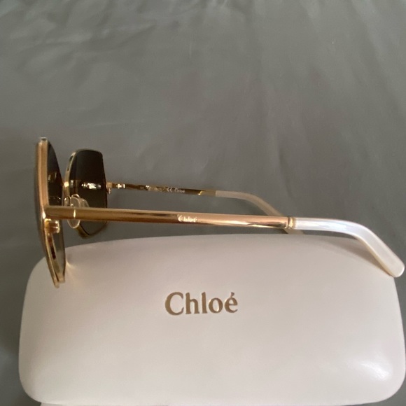 CHLOE Danae Sunglasses CE115S 756 in Gold. - Picture 4 of 8